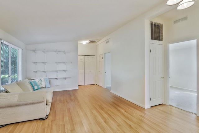 1048 Feather Ct, Copperopolis, CA 95228