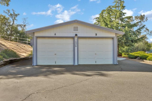 1048 Feather Ct, Copperopolis, CA 95228