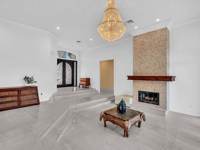 920 NW 122nd Avenue, Plantation, FL 33325