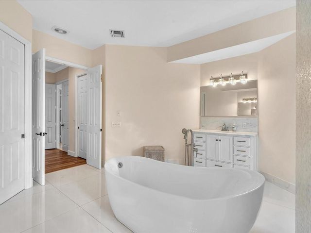 920 NW 122nd Avenue, Plantation, FL 33325