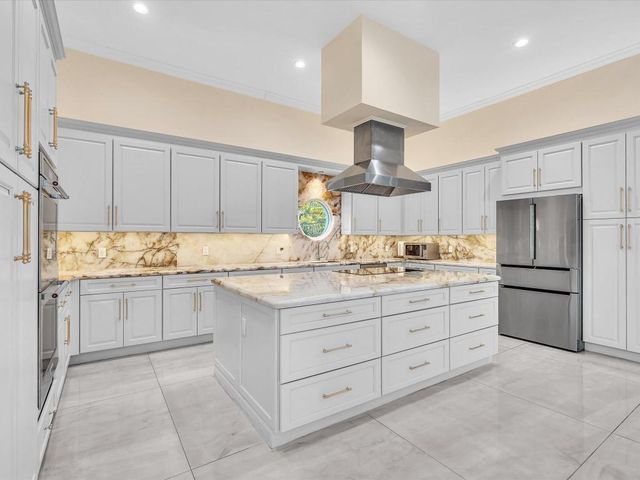 920 NW 122nd Avenue, Plantation, FL 33325