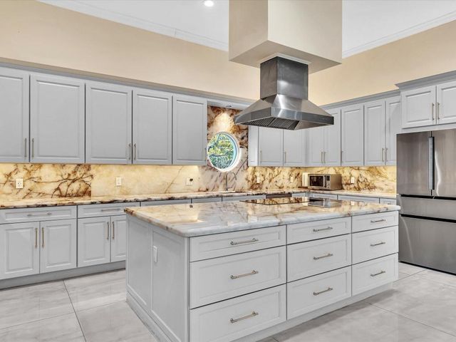 920 NW 122nd Avenue, Plantation, FL 33325