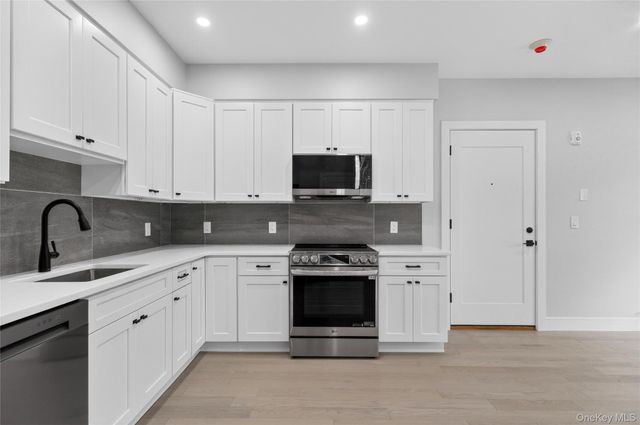 10 Market G, Wappingers Falls, NY 12590