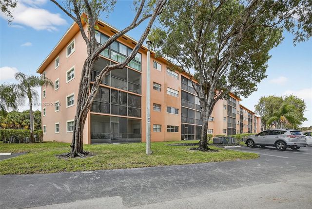 701 SW 142nd Ave 113S, Pembroke Pines, FL 33027