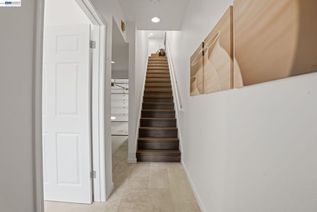 4895 Shattuck Ave, Oakland, CA 94609