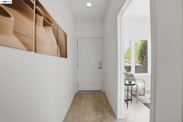 4895 Shattuck Ave, Oakland, CA 94609