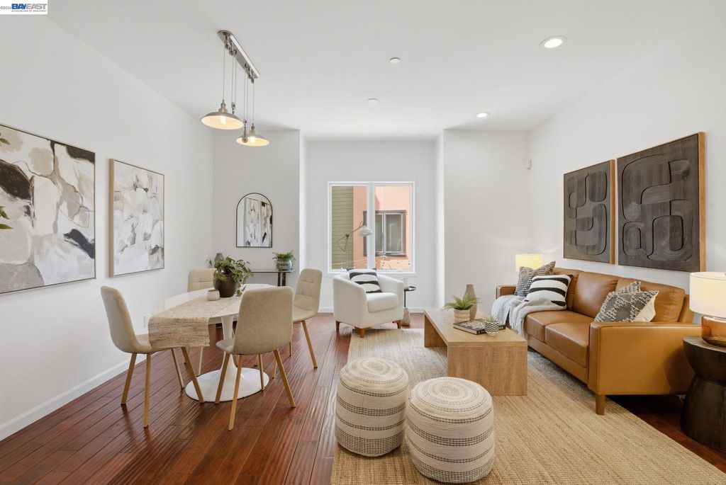 4895 Shattuck Ave, Oakland, CA 94609