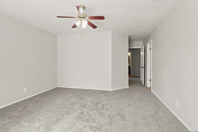 7118 Western Trail Dr, San Antonio, TX 78244