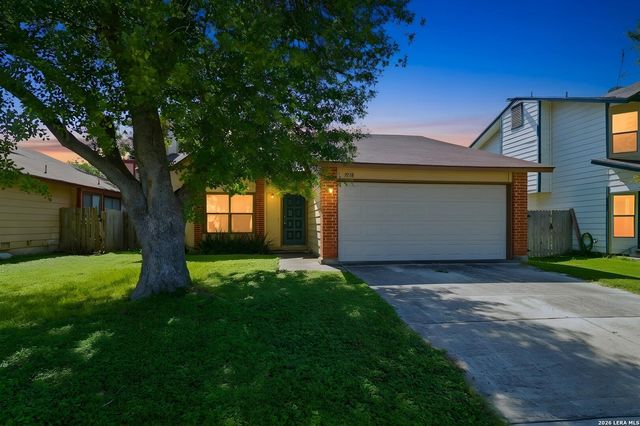 7118 Western Trail Dr, San Antonio, TX 78244
