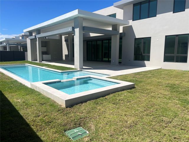 22 WHITE SANDS, Bayamon, PR 00959