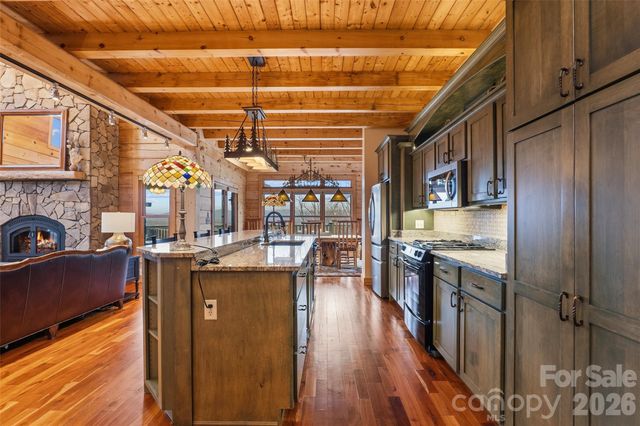 112 Hamburg Mountain Road, Weaverville, NC 28787