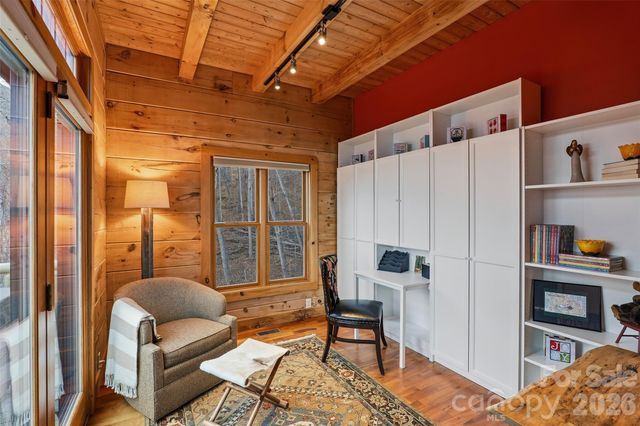 112 Hamburg Mountain Road, Weaverville, NC 28787