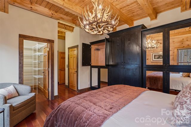 112 Hamburg Mountain Road, Weaverville, NC 28787