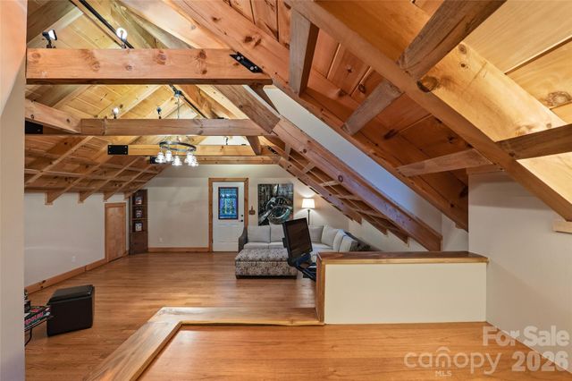 112 Hamburg Mountain Road, Weaverville, NC 28787