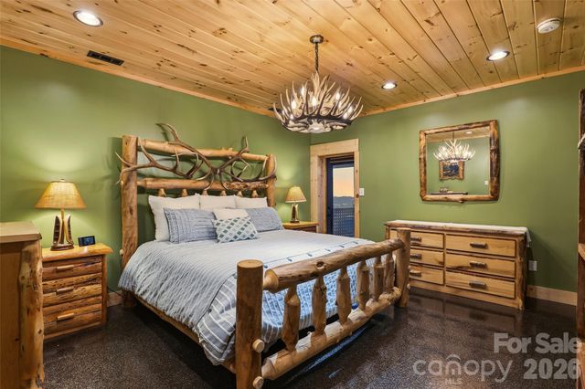 112 Hamburg Mountain Road, Weaverville, NC 28787