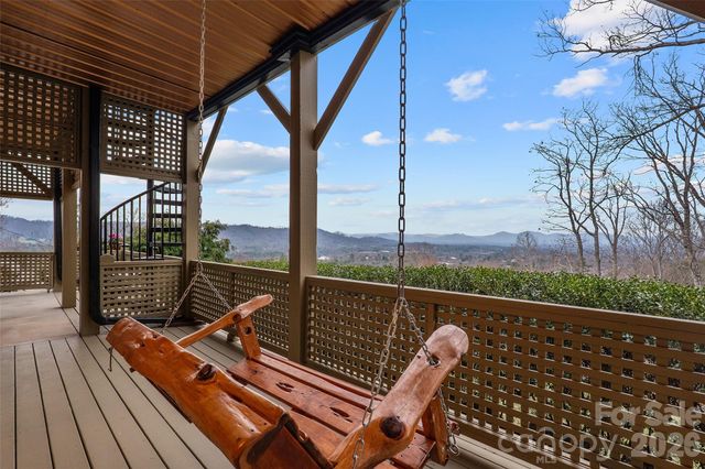 112 Hamburg Mountain Road, Weaverville, NC 28787
