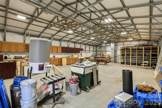 112 Hamburg Mountain Road, Weaverville, NC 28787