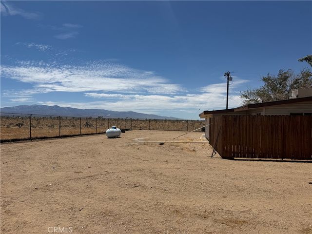 11707 Goodwin Drive, Victorville, CA 92371