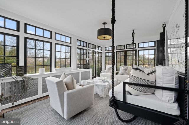 658 BROOKE RD, Wayne, PA 19087