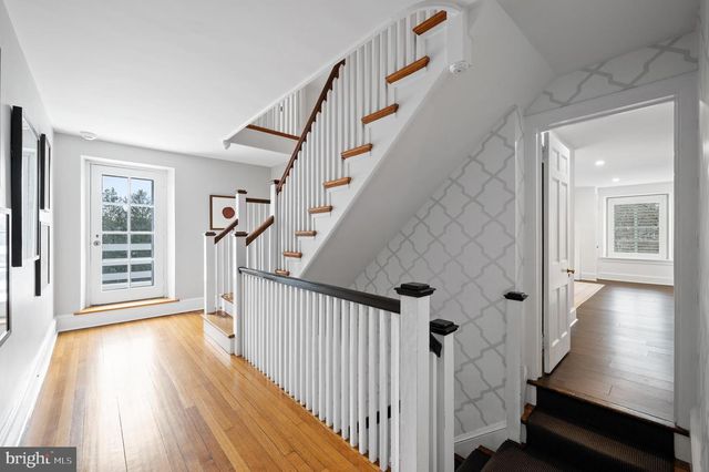 658 BROOKE RD, Wayne, PA 19087