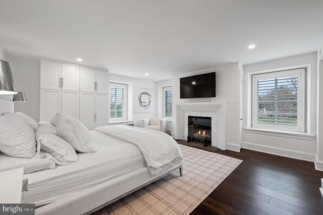 658 BROOKE RD, Wayne, PA 19087