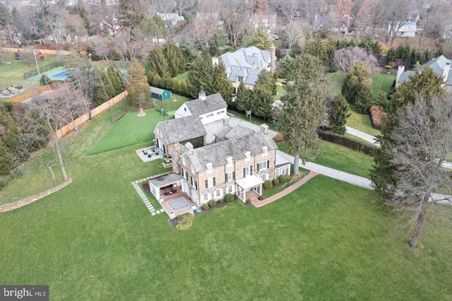 658 BROOKE RD, Wayne, PA 19087