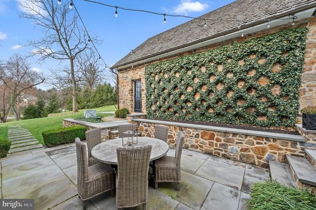 658 BROOKE RD, Wayne, PA 19087