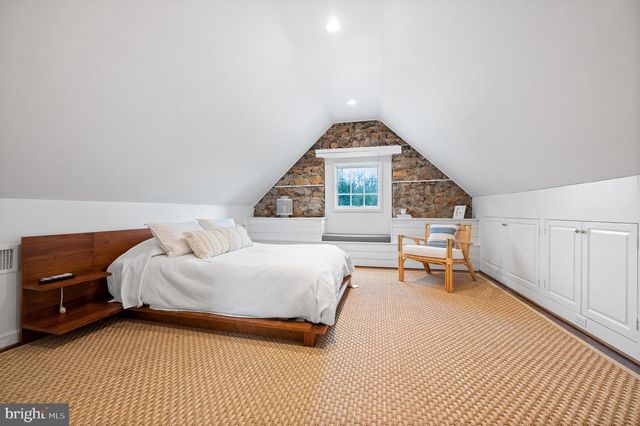 658 BROOKE RD, Wayne, PA 19087