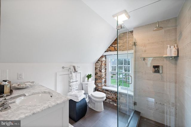 658 BROOKE RD, Wayne, PA 19087