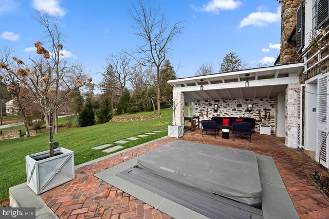 658 BROOKE RD, Wayne, PA 19087