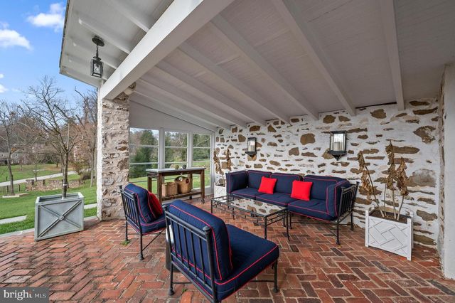 658 BROOKE RD, Wayne, PA 19087