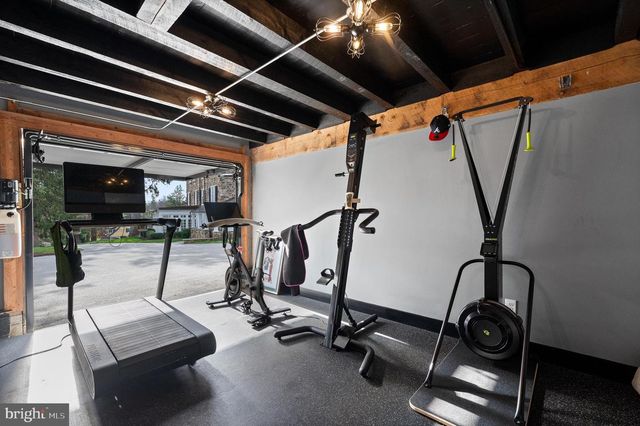 658 BROOKE RD, Wayne, PA 19087