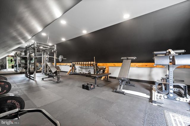 658 BROOKE RD, Wayne, PA 19087