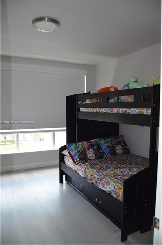 10347 NW 64th Ln, Doral, FL 33178