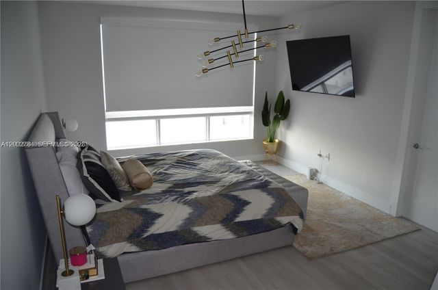 10347 NW 64th Ln, Doral, FL 33178