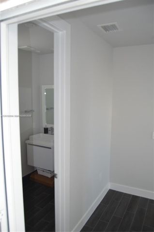 10347 NW 64th Ln, Doral, FL 33178