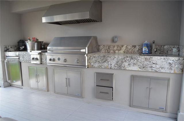 10347 NW 64th Ln, Doral, FL 33178