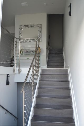 10347 NW 64th Ln, Doral, FL 33178