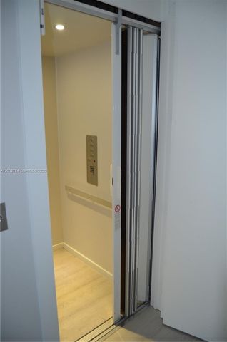 10347 NW 64th Ln, Doral, FL 33178