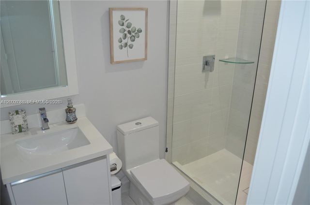 10347 NW 64th Ln, Doral, FL 33178