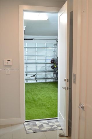 10347 NW 64th Ln, Doral, FL 33178