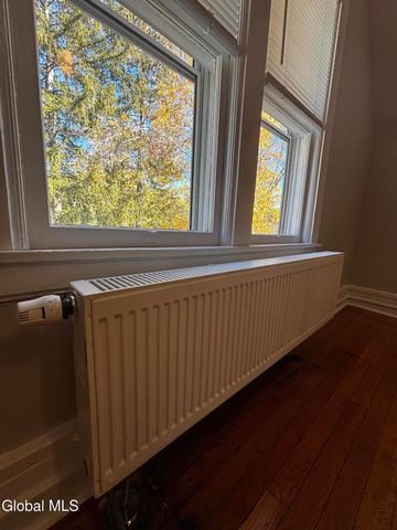 226 N Greenbush Road, North Greenbush, NY 12180