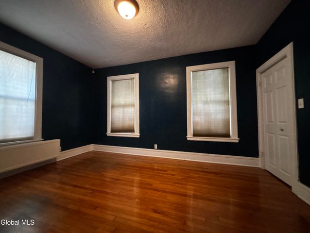 226 N Greenbush Road, North Greenbush, NY 12180