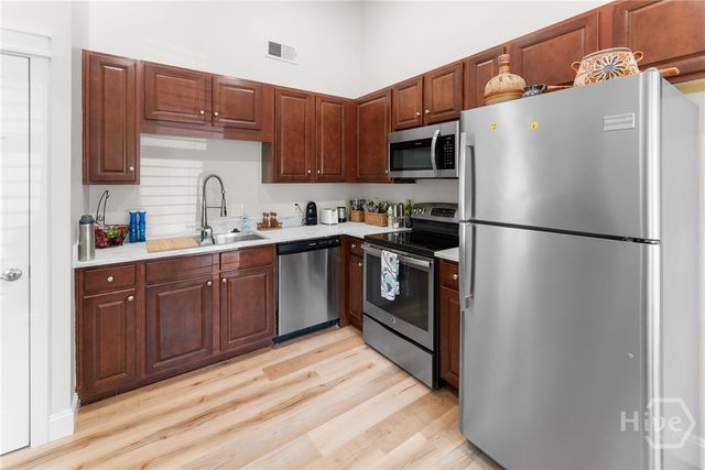 560 Oemler Loop, Savannah, GA 31410