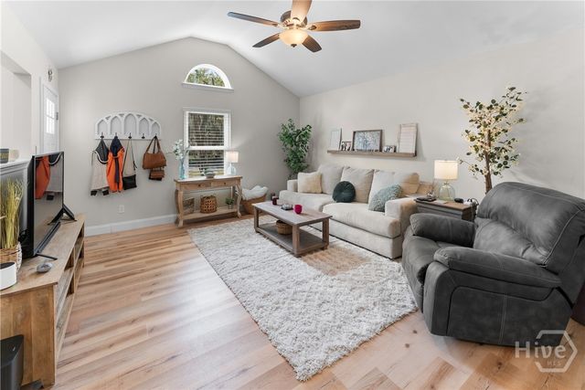 560 Oemler Loop, Savannah, GA 31410