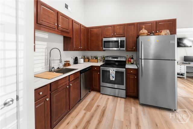 560 Oemler Loop, Savannah, GA 31410