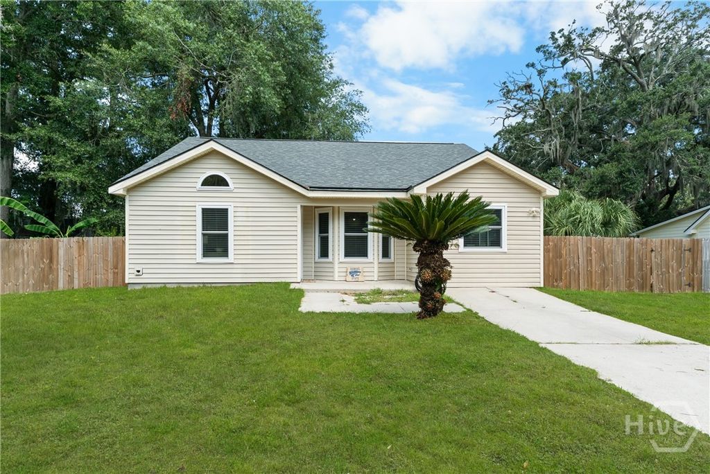 560 Oemler Loop, Savannah, GA 31410