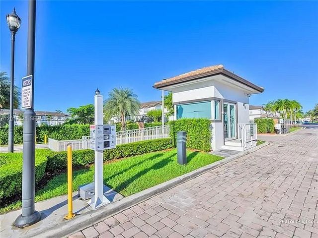 7772 NW 114th Pl 0, Doral, FL 33178
