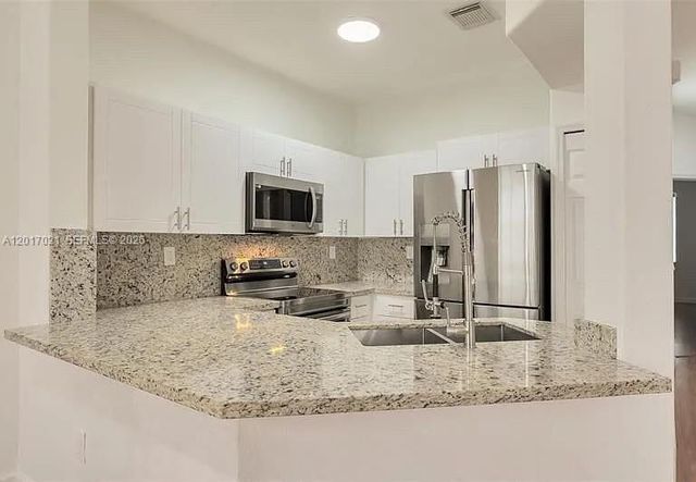 7772 NW 114th Pl 0, Doral, FL 33178