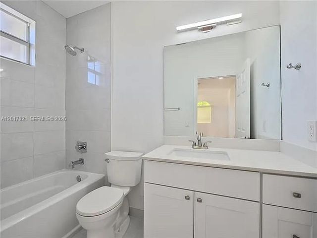 7772 NW 114th Pl 0, Doral, FL 33178